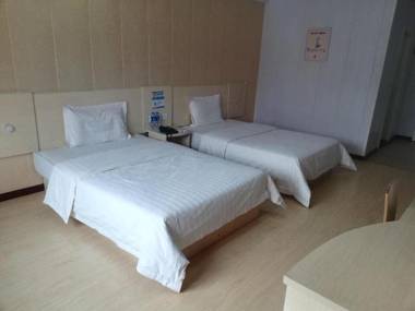 7Days Inn Qinghuang Dao Aoti Center