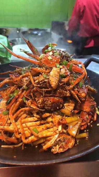 Beidaihe Haizhilian Holiday Apartment