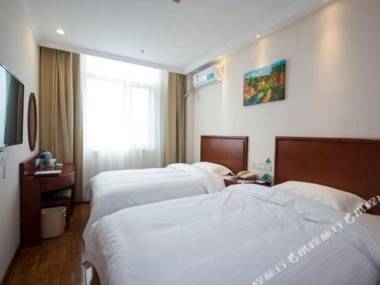 GreenTree Inn (Qinghuangdao Railway Station Square)