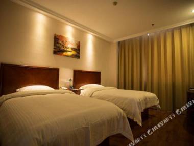 GreenTree Inn (Qinghuangdao Railway Station Square)