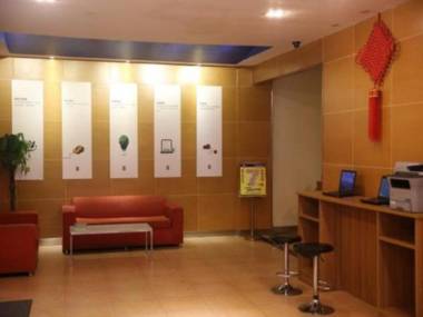 7Days Inn Qingdao Raiway Station Square