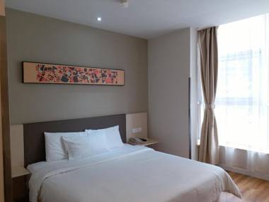 Hanting Hotel Qingdao Jimo Baolong Plaza