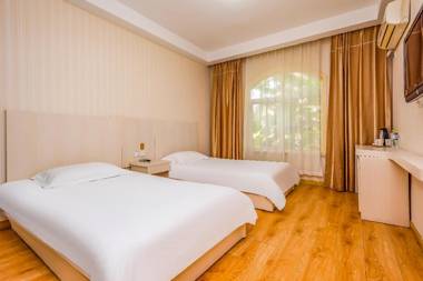 Elan Inn Qingdao Zhongshan Road Catholic Church