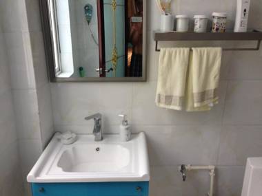 Qingdao XiuFengGe Inn