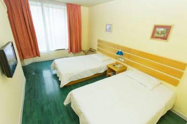 Qingdao Home Iinn Chengyang Zhengyang Middle Road Branch