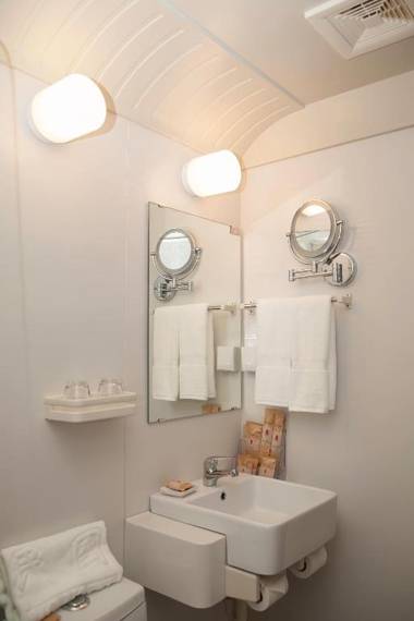 MG Hotel (青岛民国酒店)