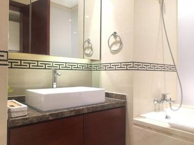 Qingdao Elegant Central Apartment