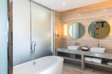 Hundred Hotel Qingdao