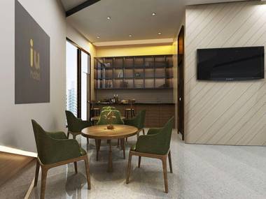 IU Hotel·Qingdao Development Zone Jinshatan
