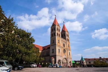 Thank Inn Plus Hotel Qingdao Zhanqiao Railway Station