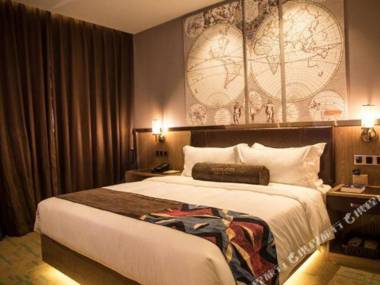 James Joyce Coffetel· Qingdao Licun Pedestrian Street Subway Station