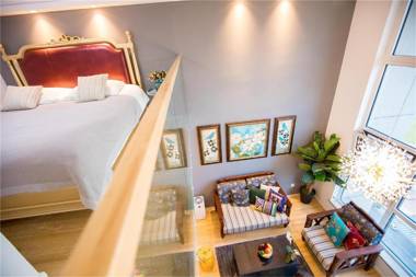 Mu'en Loft Light Luxury Apartment (Qingdao North Railway Station)