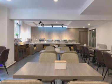 Hanting Hotel Qingdao Development Zone Xiangjiang Road Commercial Street