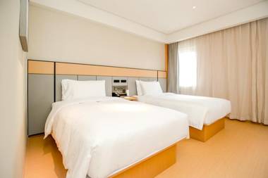 Ji Hotel Qingdao Huangdao District Government