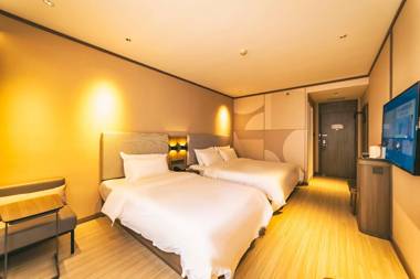 Hanting Hotel Qingdao Railway Station West Square