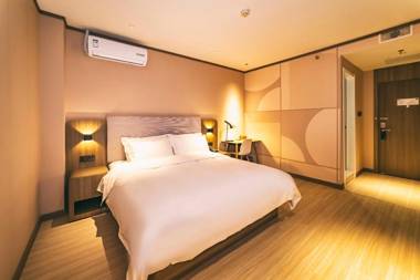 Hanting Hotel Qingdao Railway Station West Square