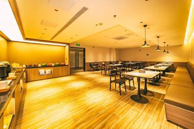 Hanting Hotel Qingdao Railway Station West Square