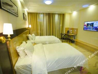 Qingdao Airport Fuhua Hotel (Hong Kong Middle Road)