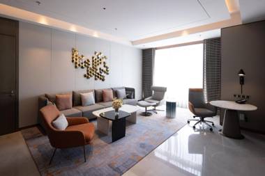 Crowne Plaza Qingdao Jinshui an IHG Hotel