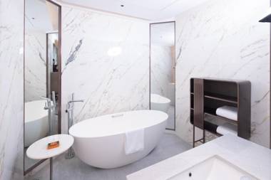 Crowne Plaza Qingdao Jinshui an IHG Hotel