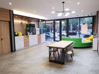 Shell Hotel Shandong Qingdao Chengyang District Qingdao Agricultural University Metro Station