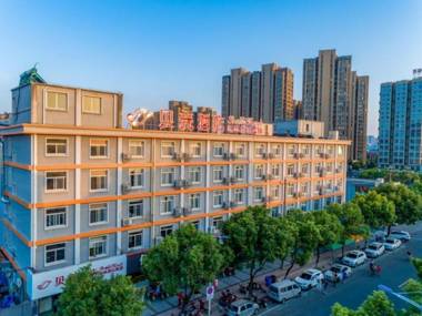 Shell Hotel Ningbo Gaoqiao Metro Station