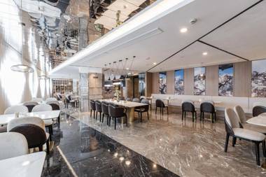 Atour Hotel Ningbo Xiangshan People's Square