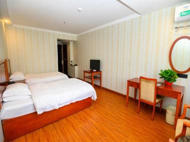 GreenTree Inn JiangSu NanTong HongMing Plaza Express Hotel