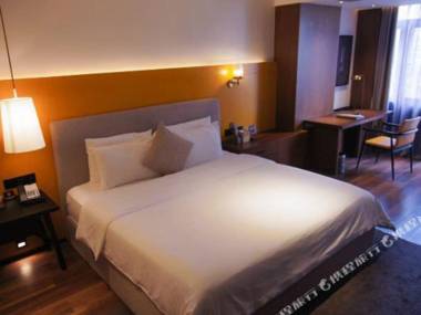 Yuejian Xinlvju Hotel (Nanning The Mixc)