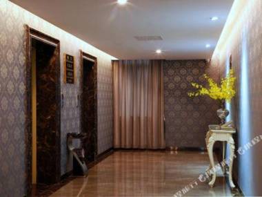 Grammy Hotel (Nanning Xixiangtang Coach Station Metro Station)