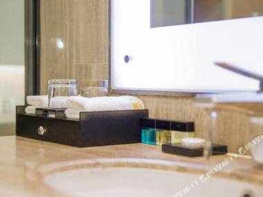 Junyi Apartment Hotel