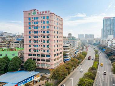 Vienna Hotel Nanning Yudong Yinhai Avenue Jinxiang Metro Station