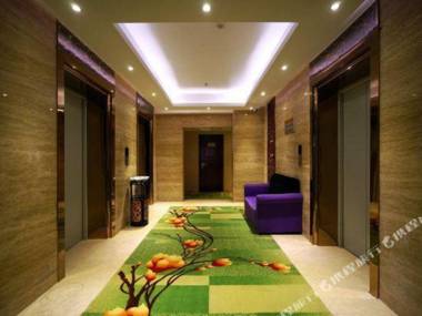 Golden Holiday International Hotel