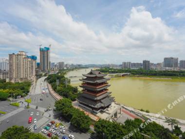 Golden Holiday International Hotel