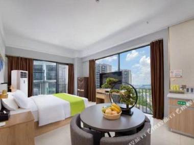 Qing shi guang apartment(greenland Central Plaza store)