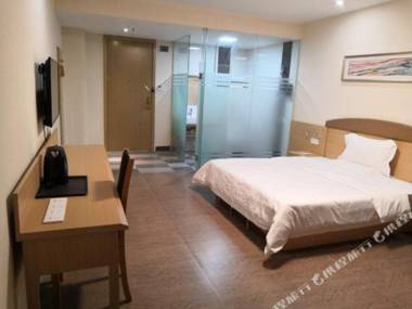 Youxiao Hotel (Nanning Guangxi University Subway Station Store)