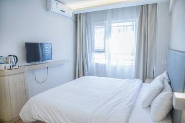 Hanting Hotel Nanjing Xinjiekou Metro Station