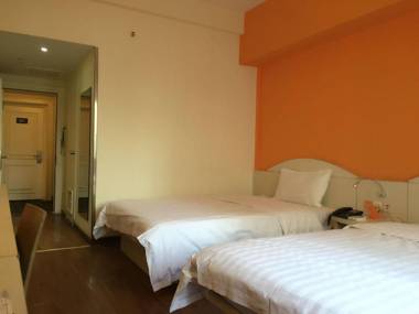 7Days Inn Zhujiang Road Subway station