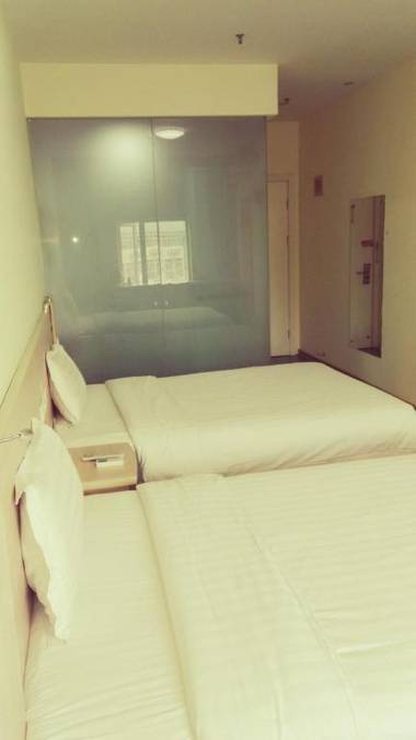 7Days Inn Nanjing Polytechnic Institute Dachang Metro Station