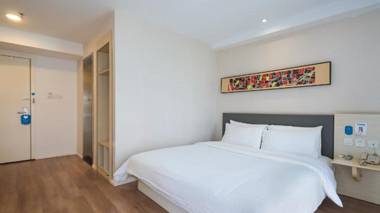 Hanting Hotel Nanjing Jiangpu Longhua Road Metro Station