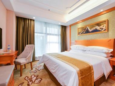 Vienna Hotel Nanjing Pukou Middle Puzhu Road