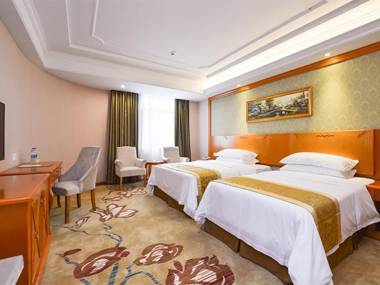 Vienna Hotel Nanjing Pukou Middle Puzhu Road