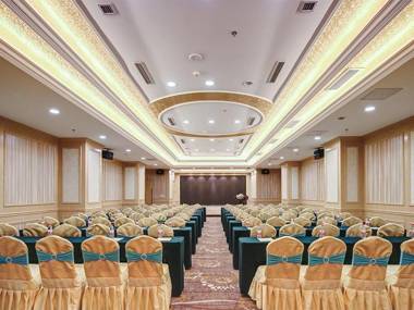 Vienna Hotel(Nanjin Fuzimiao Muxuyuan Subway Station)