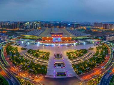 Shell Hotel Nanjing Mingfa Square Metro Station