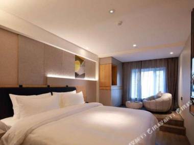 Home Inn Selected (Nanjing Xinjiekou Metro Station)
