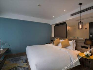 Suning Auraya Hotel