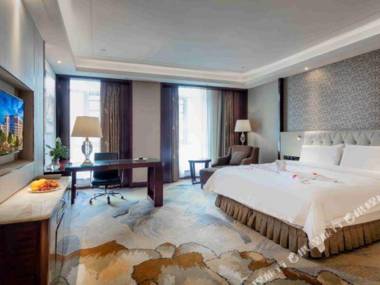 Zhenbao Holiday Hotel (Nanjing Jiangning)