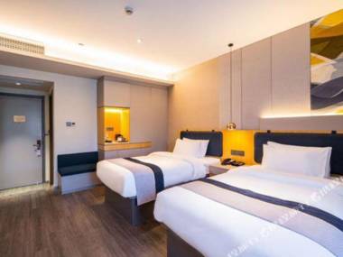 Home Inn Selected (Nanjing Railway Station North Square Xuanwu Lake)