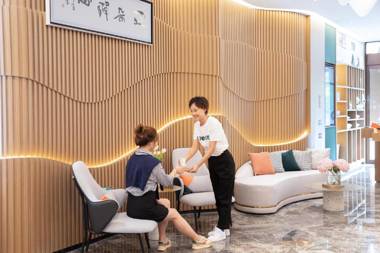 Atour Hotel Nanjing Gulou Qingliangmen Street