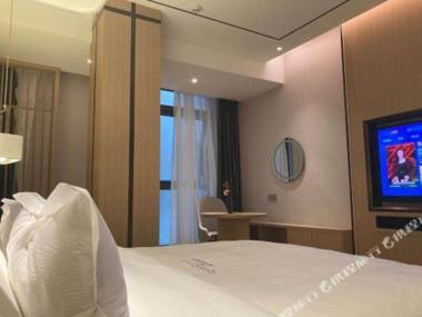 Qingmu Bojin Hotel (Nanjing Yangtze River Bridge)